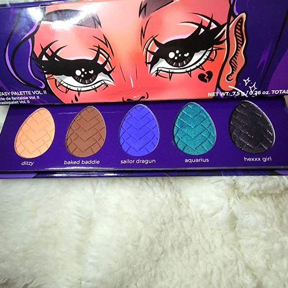 ⏬️CLEARANCE 💥Dragun Beauty Fantasy Palette Vol.I & Vol.ll Bundle! - Picture 5 of 6
